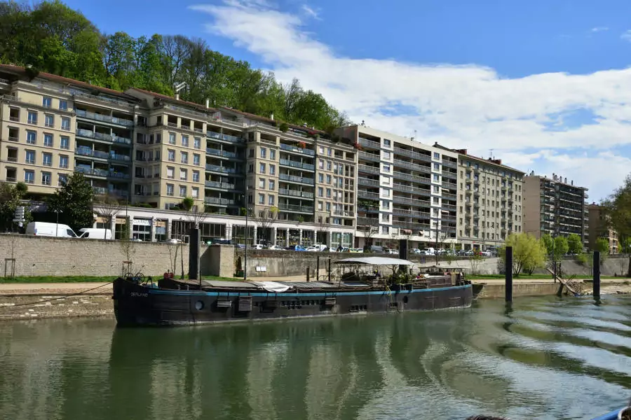 Diagnostic amiante avant travaux et DTA : le savoir-faire INAXE à Lyon